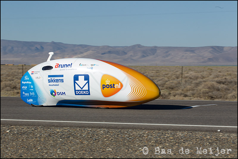 Velox3 under way. Note the video camera periscope at the top. Photo by Bas de Meijer - click for details.